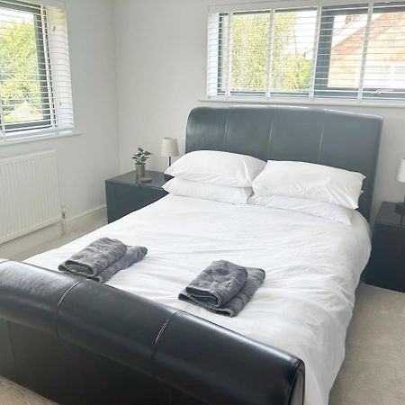 Villa Luxe 5 Bed House In Guildford. Morden Amenities à Normandy Extérieur photo