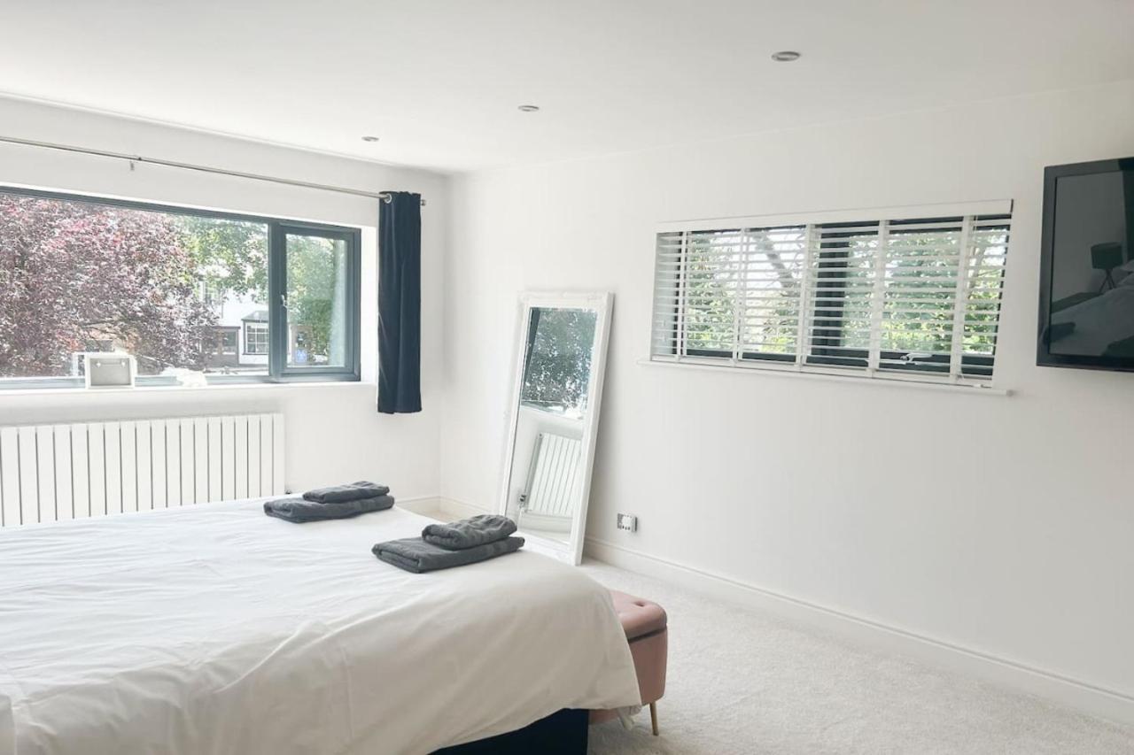 Villa Luxe 5 Bed House In Guildford. Morden Amenities à Normandy Extérieur photo