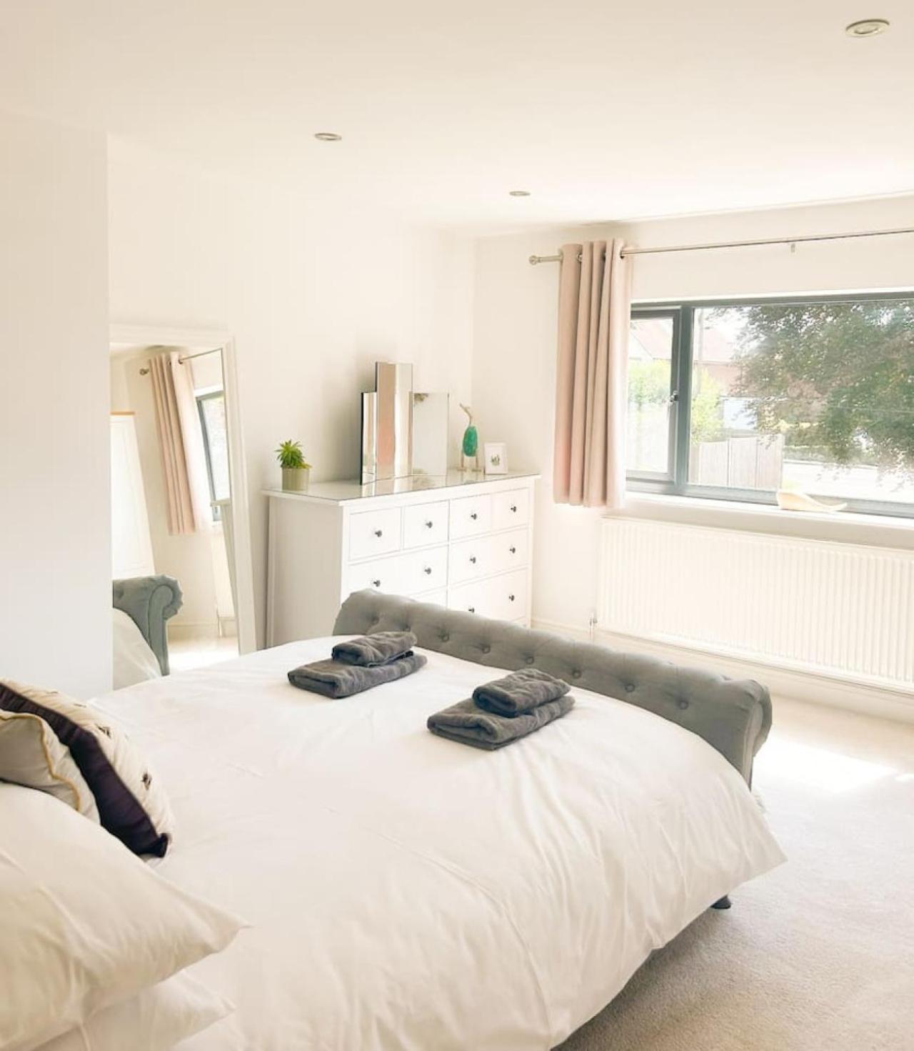 Villa Luxe 5 Bed House In Guildford. Morden Amenities à Normandy Extérieur photo