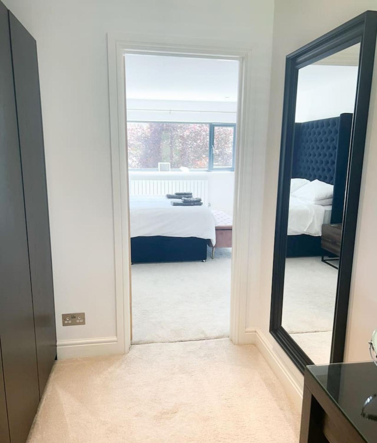 Villa Luxe 5 Bed House In Guildford. Morden Amenities à Normandy Extérieur photo