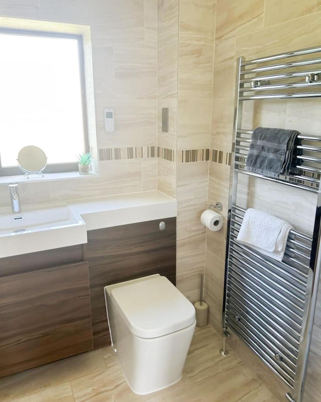 Villa Luxe 5 Bed House In Guildford. Morden Amenities à Normandy Extérieur photo